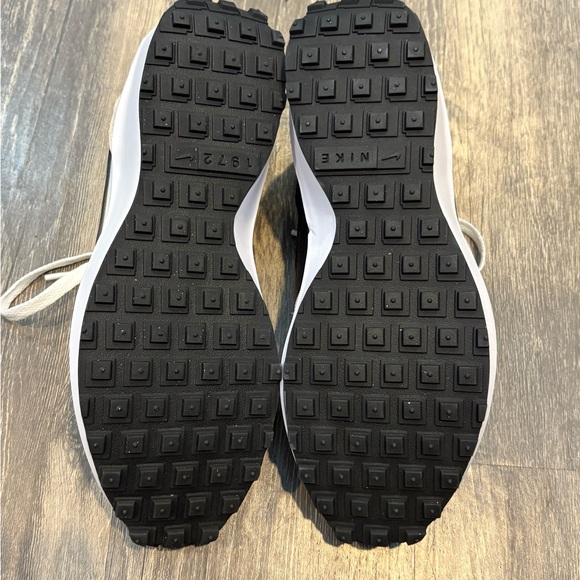 Nike shoes men’s size 7 new without tags - Picture 3 of 4